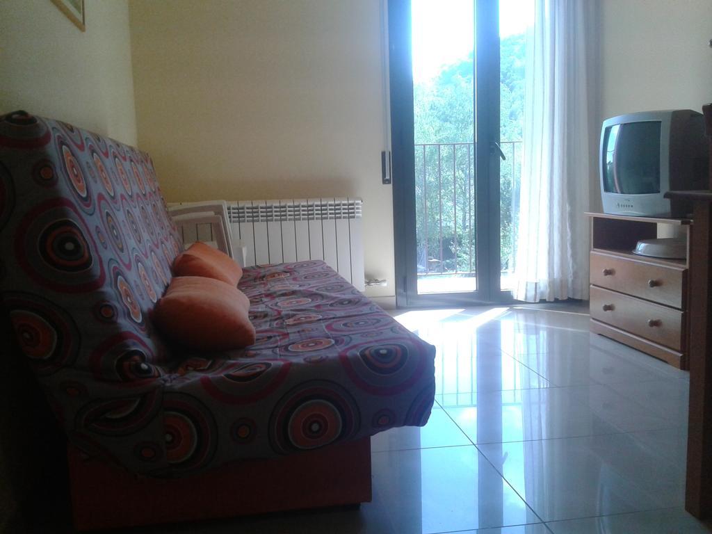 Apartamentos Fonda Finet Sant Felíu de Pallarols Exteriör bild